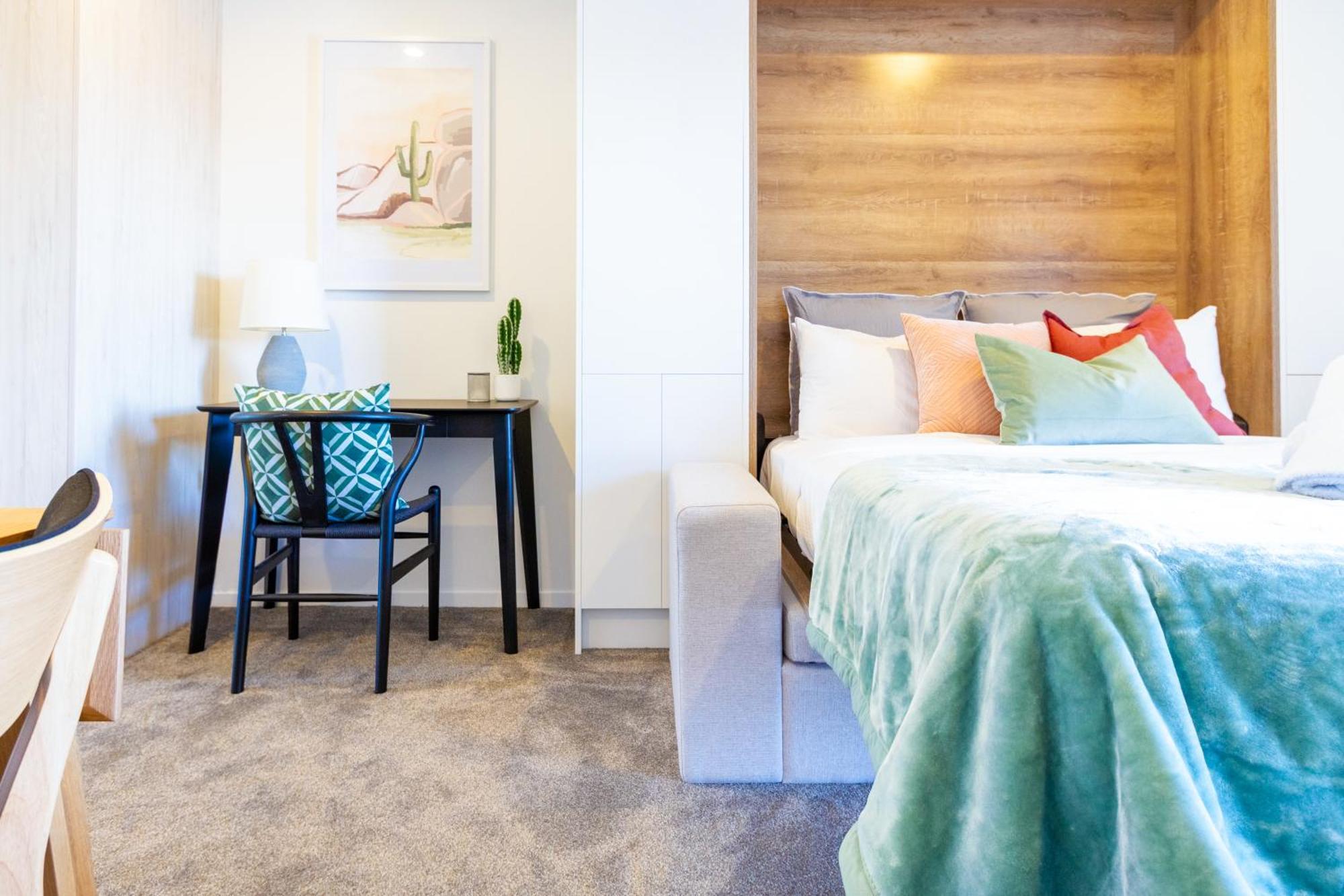 City Living: Upper Studio Haven On Wilmer ไครสต์เชิร์ช ภายนอก รูปภาพ